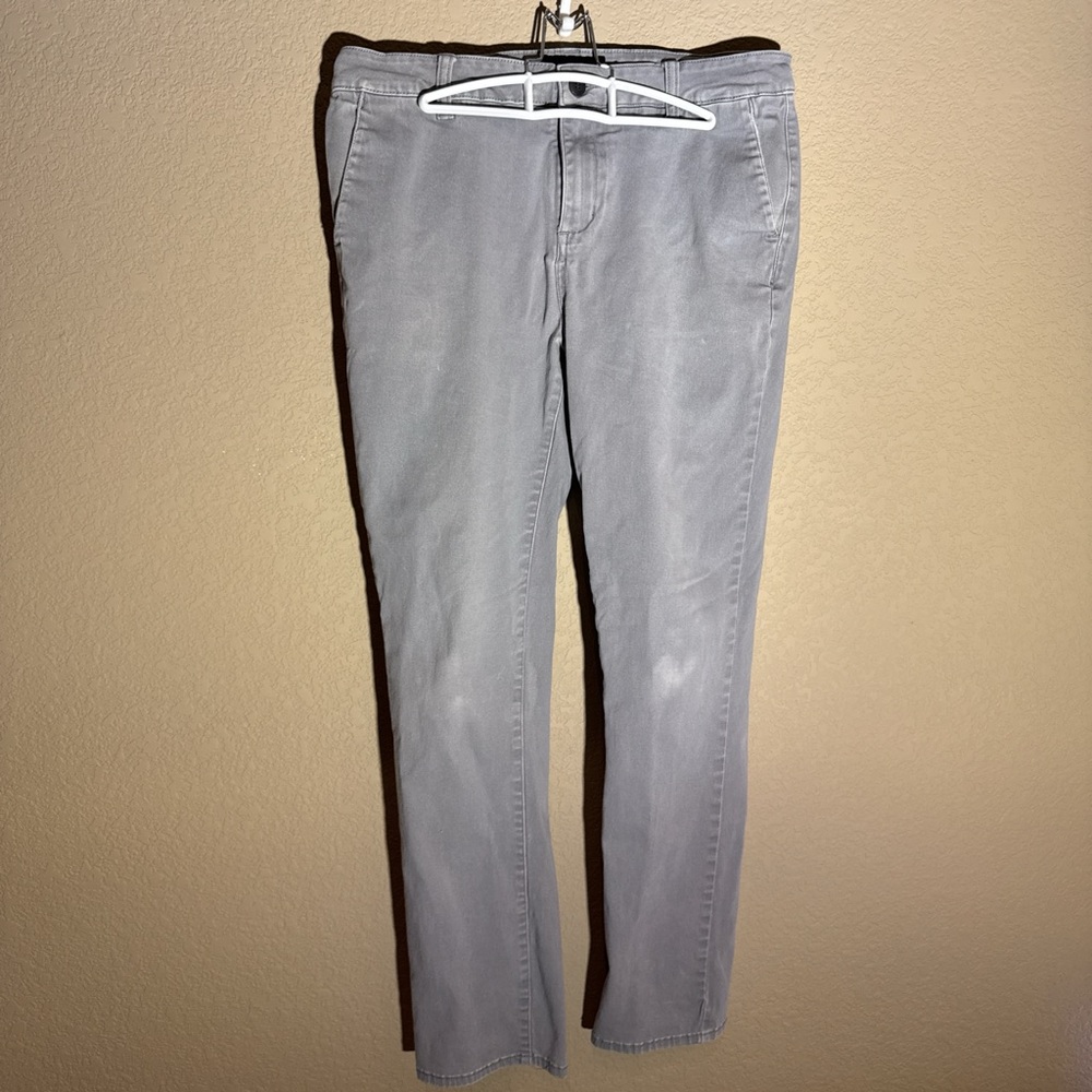 RSQ Gray Slim Straight Jeans | 33x34 | Urban Casual Essential 🤍